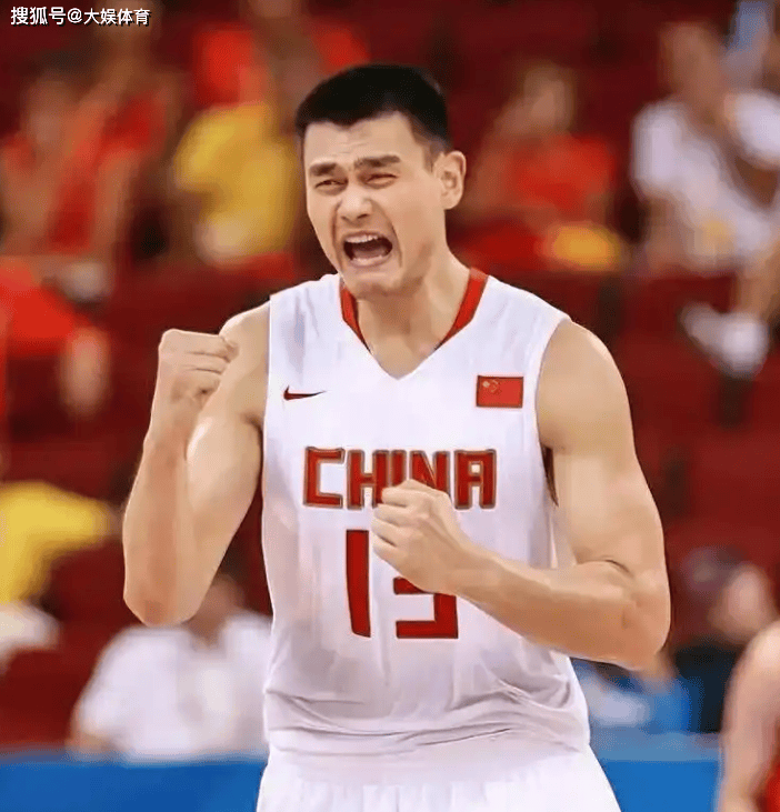 姚明在NBA的头号大粉丝就是奥尼尔，只有对手才知道姚明有多强