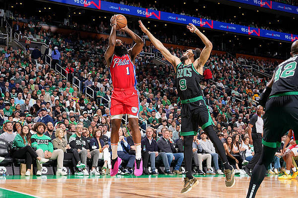 开云竞猜-NBA杯冠军赛预测马刺大胜尼克斯