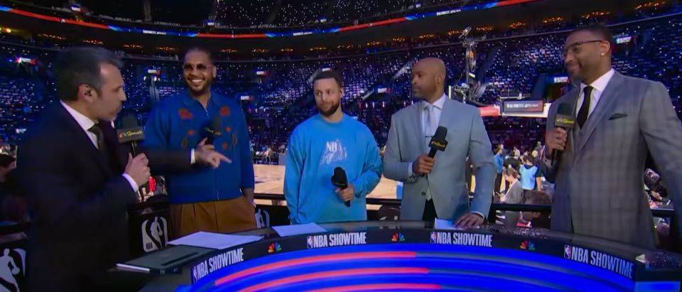 开云app-库里场边采访全文：致敬赛场长青并畅谈传承责任